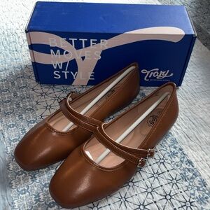 Brand new Trary Mary Jane Ballet flats size 6.5